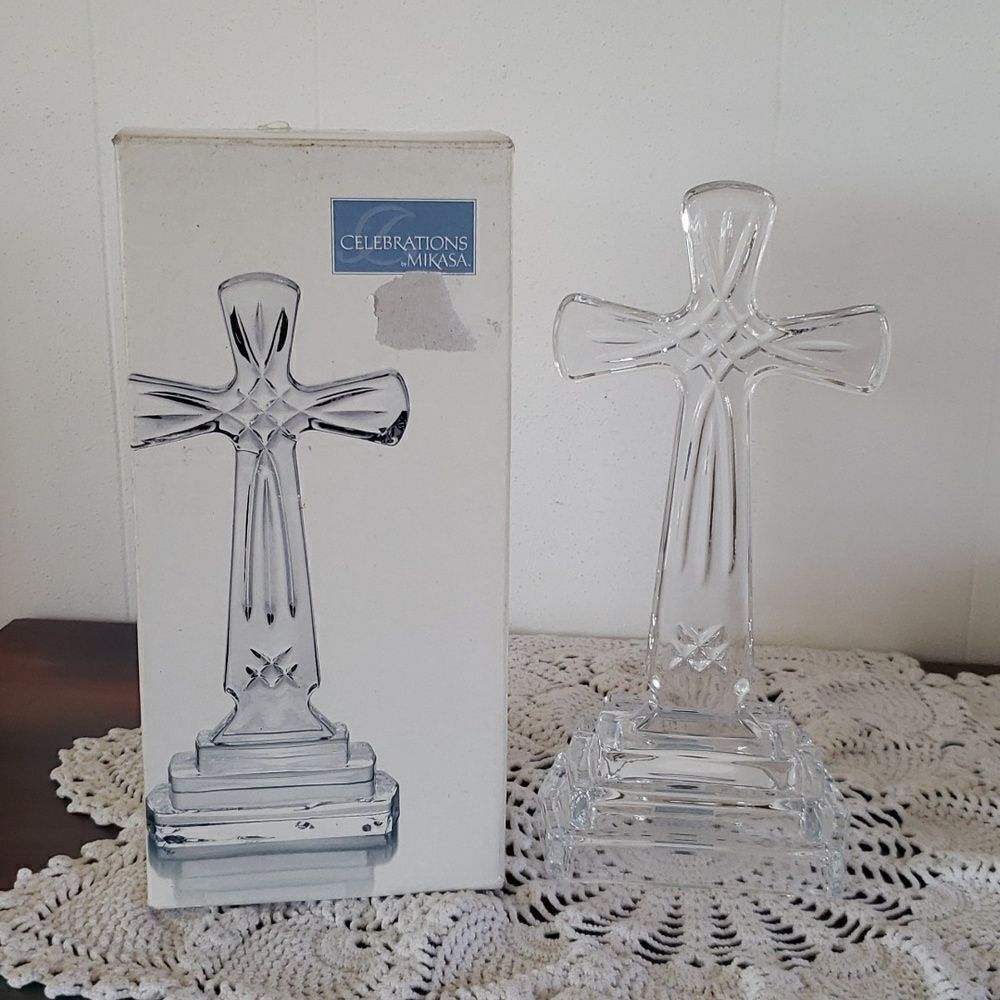 NWOT Beautiful Mikasa 9" Lead Crystal Cross Figurine
